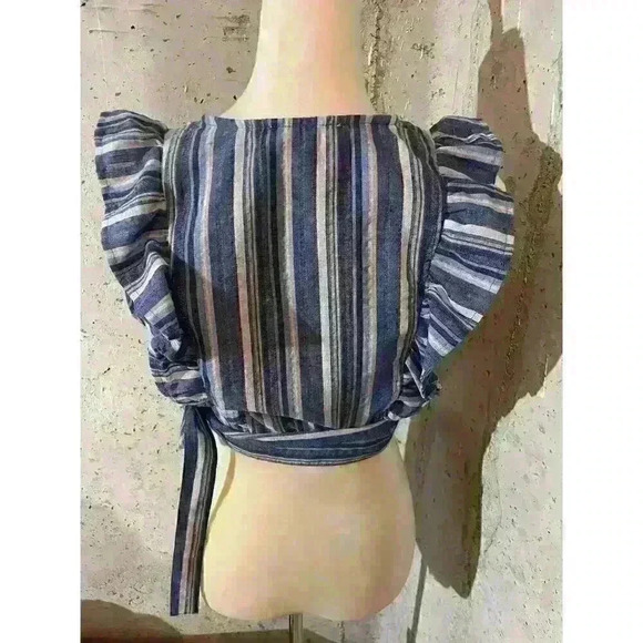 Fashion on Earth Cropped Wrap Top, size L - Picture 5 of 8